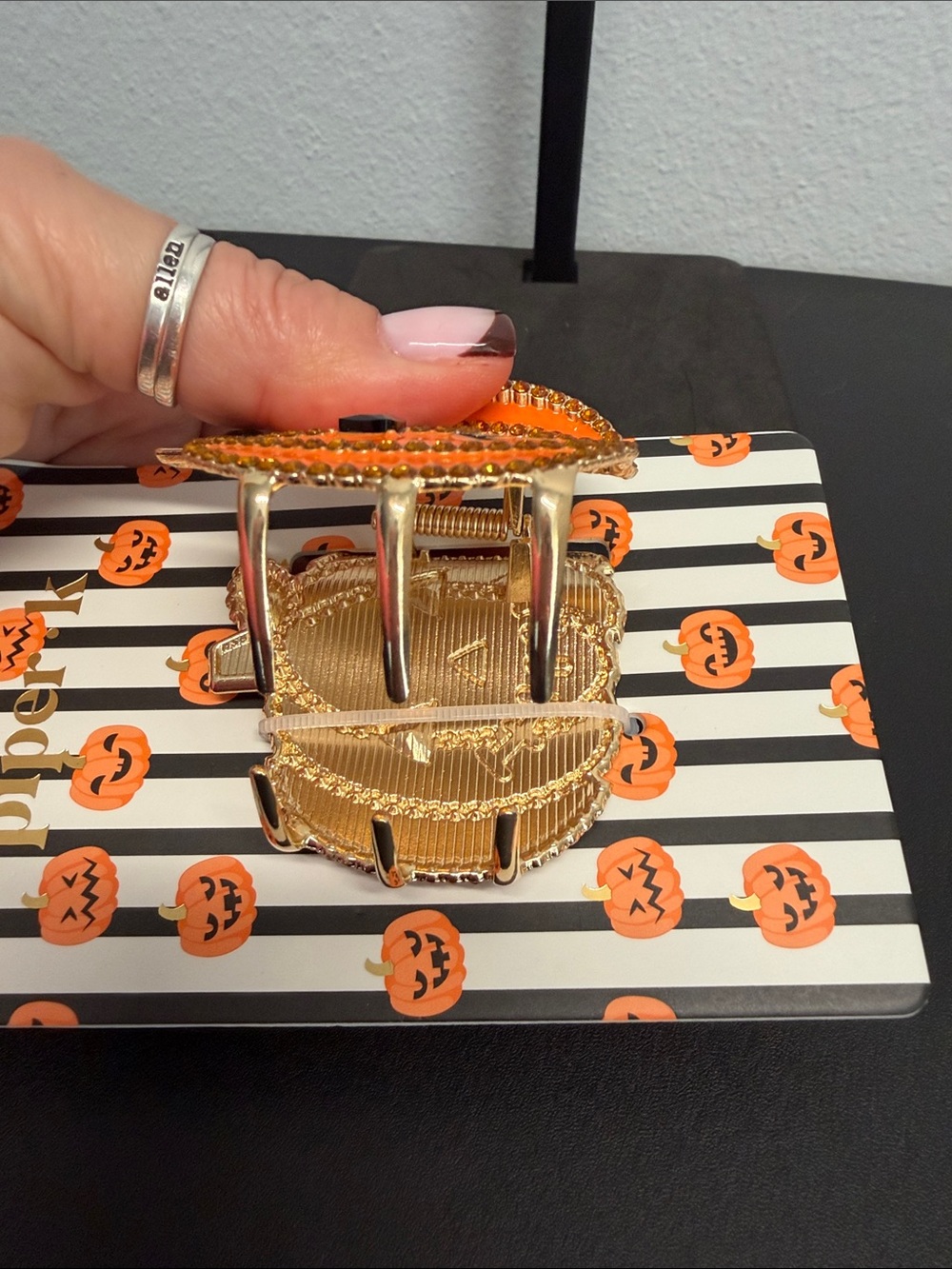 Piper K | October Fun Pumpkin Metal Hair Clip w/ Rhinestone Accents 🎃 - Picture 6 of 7